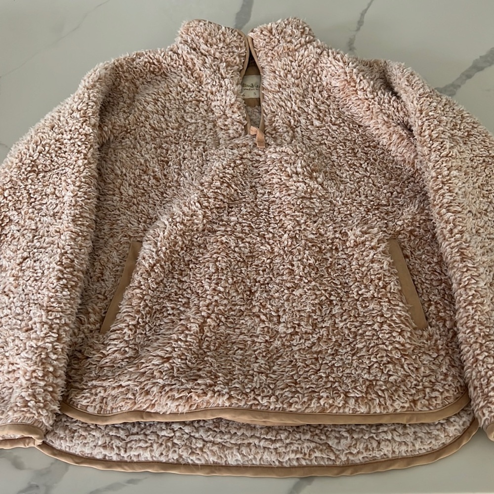 Altar’d State Quarter-Zip Pullover Wheat/Milk Tea Sherpa Wubby. Women’s Size S.
